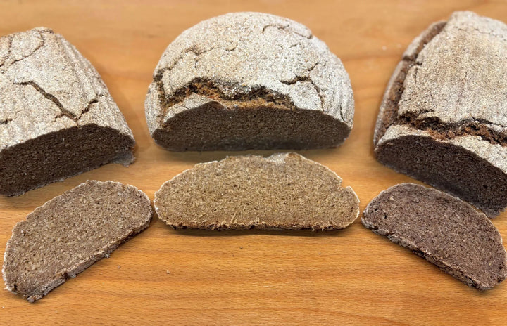 Roggenvollkornbrote mit Sauerteig