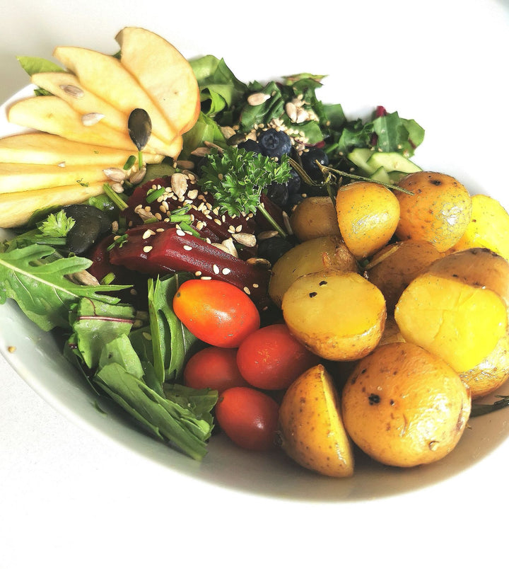 Salat Bowl mit Rosmarinkartoffeln